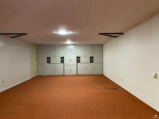 701 Parkview Drive, Wamego, KS 66547