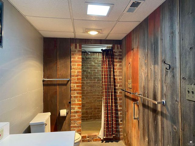 701 Parkview Drive, Wamego, KS 66547