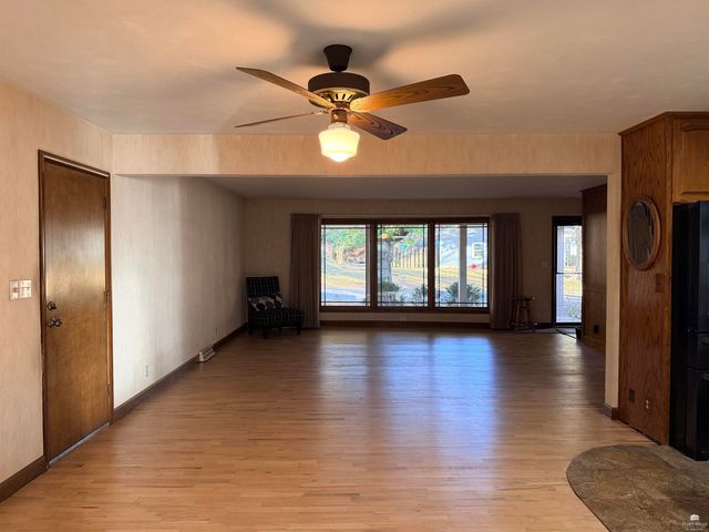 701 Parkview Drive, Wamego, KS 66547