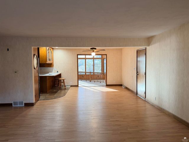 701 Parkview Drive, Wamego, KS 66547