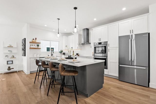 Sierra Vista Avenue, Mountain View, CA 94043