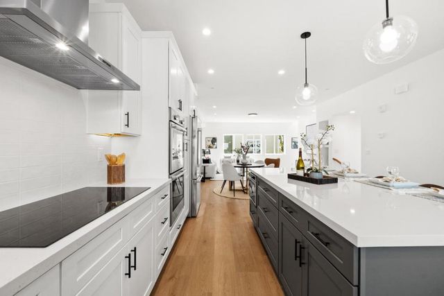 Sierra Vista Avenue, Mountain View, CA 94043