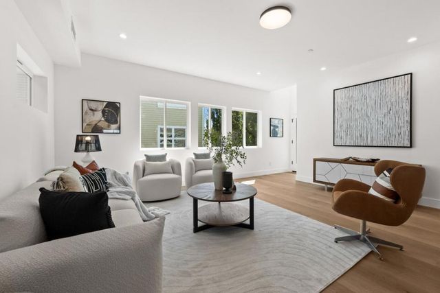 Sierra Vista Avenue, Mountain View, CA 94043