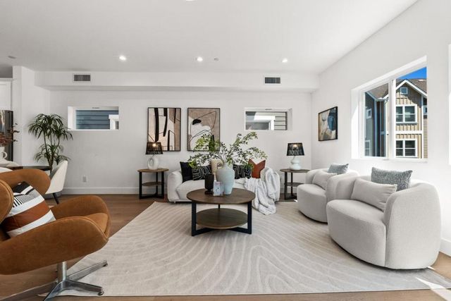 Sierra Vista Avenue, Mountain View, CA 94043