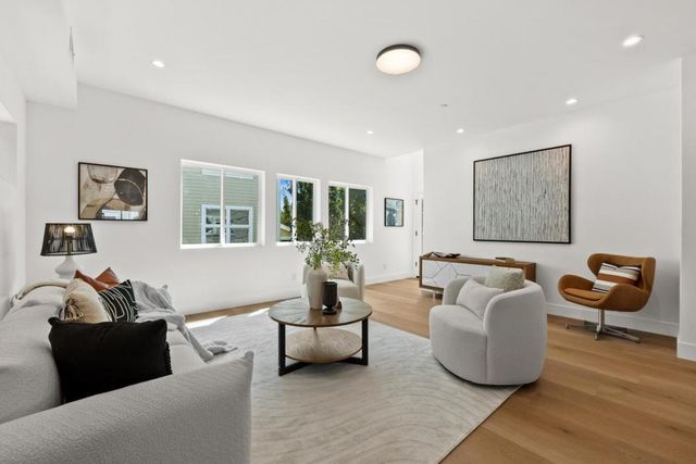 Sierra Vista Avenue, Mountain View, CA 94043