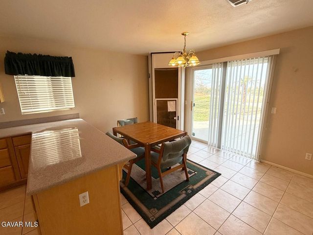 5739 Avenida Entrada, Palmdale, CA 93551