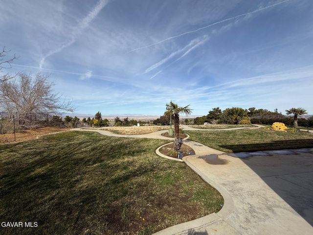 5739 Avenida Entrada, Palmdale, CA 93551