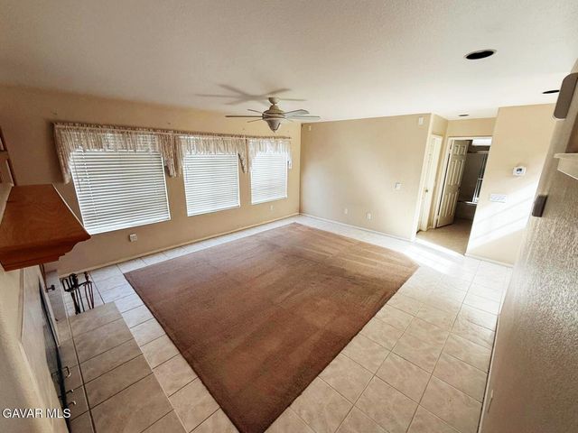5739 Avenida Entrada, Palmdale, CA 93551