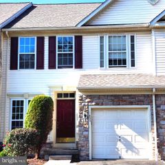 233 CREEKSIDE DR, Pottstown, PA 19464