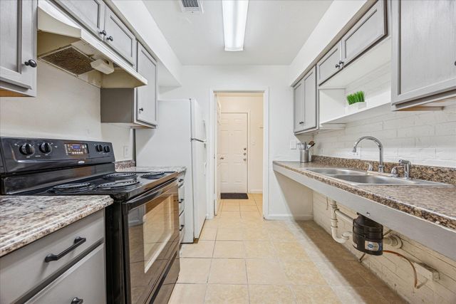 8212 Sam Rayburn DR 4, Austin, TX 78753