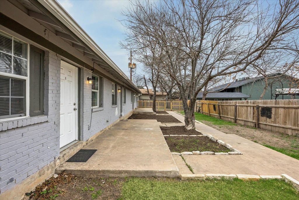 8212 Sam Rayburn DR 4, Austin, TX 78753
