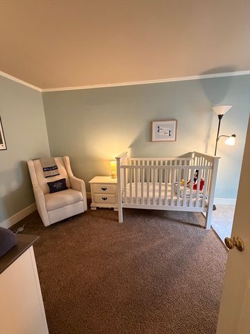 64 River St, Plymouth, MA 02360