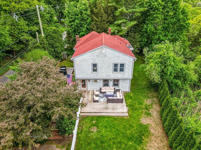 64 River St, Plymouth, MA 02360