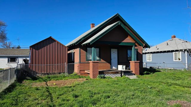 1217 E Wellesley Ave, Spokane, WA 99207