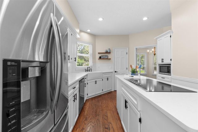 3 Dunlin Meadow Court, The Woodlands, TX 77381