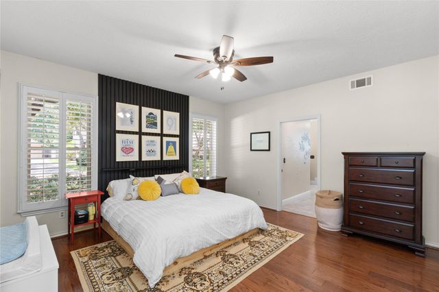 3 Dunlin Meadow Court, The Woodlands, TX 77381