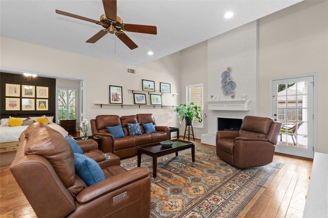 3 Dunlin Meadow Court, The Woodlands, TX 77381