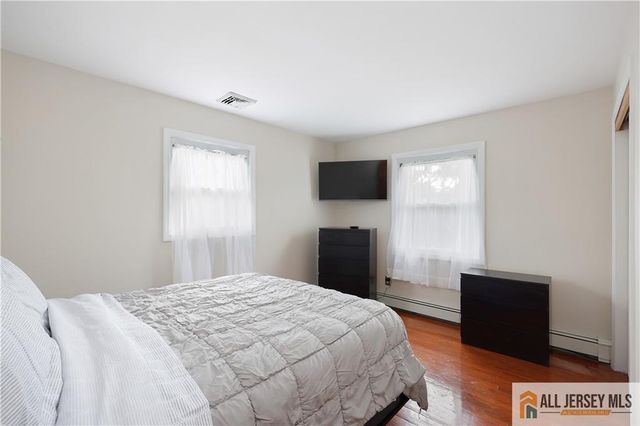 525 Shirley Parkway, Piscataway, NJ 08854