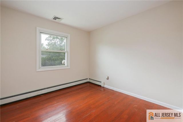 525 Shirley Parkway, Piscataway, NJ 08854