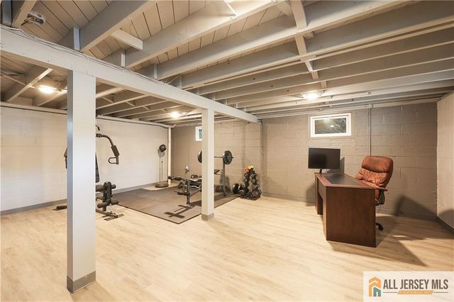 525 Shirley Parkway, Piscataway, NJ 08854