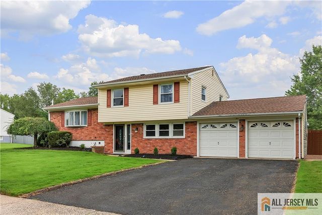 525 Shirley Parkway, Piscataway, NJ 08854