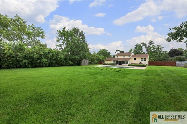 525 Shirley Parkway, Piscataway, NJ 08854