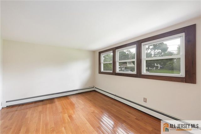 525 Shirley Parkway, Piscataway, NJ 08854