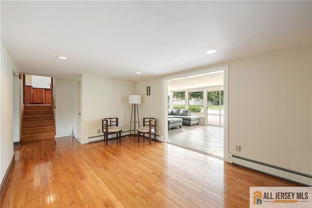 525 Shirley Parkway, Piscataway, NJ 08854