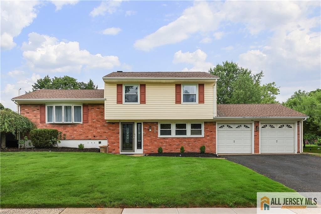 525 Shirley Parkway, Piscataway, NJ 08854