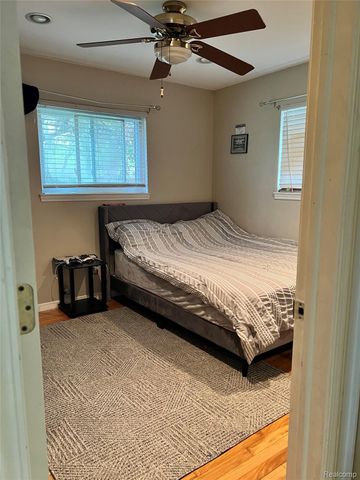 2534 Tarry Drive, Sterling Heights, MI 48310