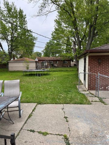 2534 Tarry Drive, Sterling Heights, MI 48310
