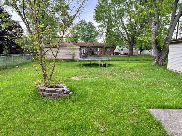 2534 Tarry Drive, Sterling Heights, MI 48310