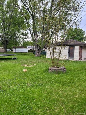 2534 Tarry Drive, Sterling Heights, MI 48310