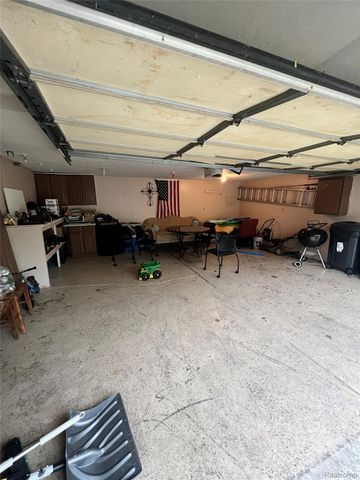 2534 Tarry Drive, Sterling Heights, MI 48310