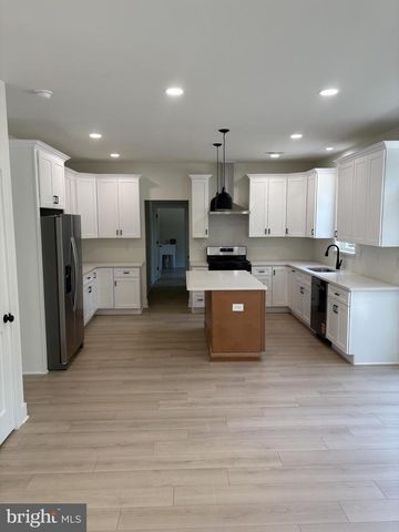 141 TAYLOR RD, Newfield, NJ 08344