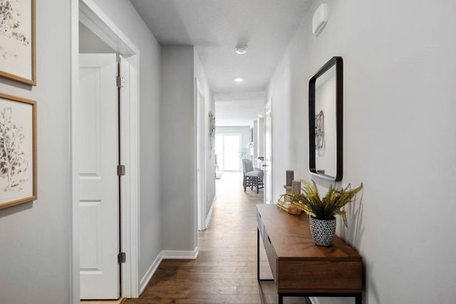 5711 152nd Street, Urbandale, IA 50323