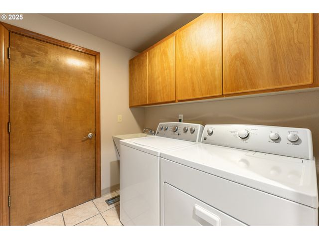 2315 Ne 156TH Pl, Portland, OR 97230