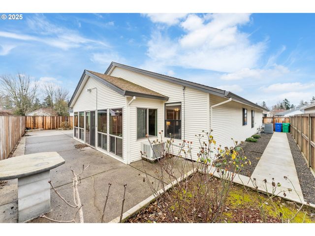 2315 Ne 156TH Pl, Portland, OR 97230