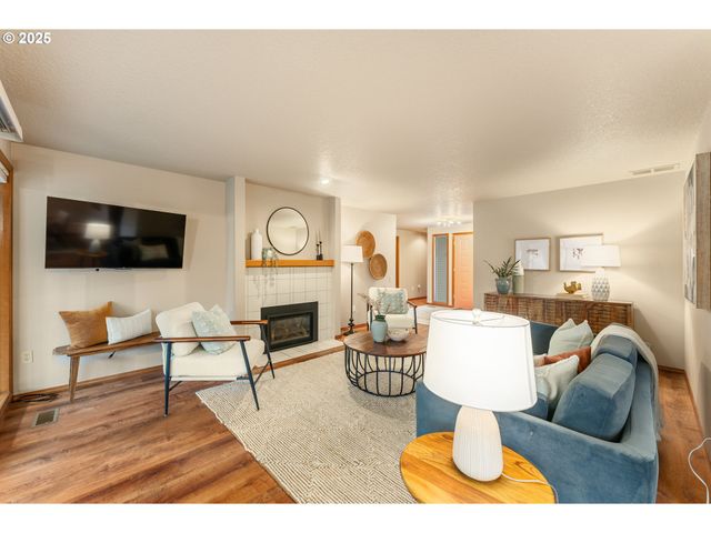 2315 Ne 156TH Pl, Portland, OR 97230