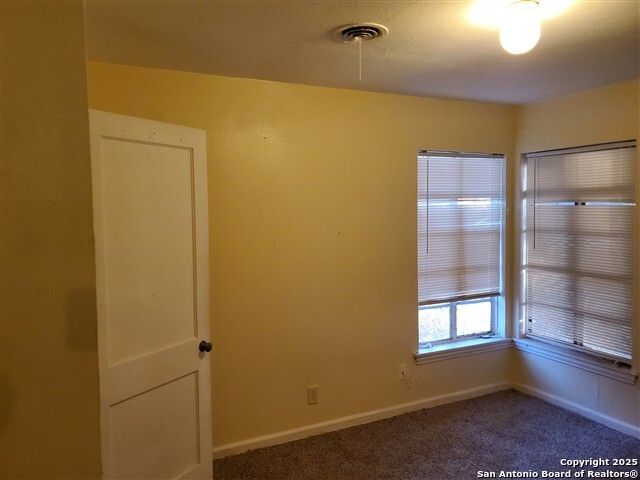 384 Longview, San Antonio, TX 78220