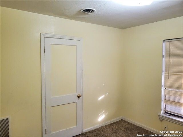 384 Longview, San Antonio, TX 78220