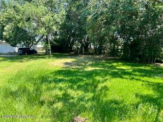 811 Lafayette Avenue, Pascagoula, MS 39567