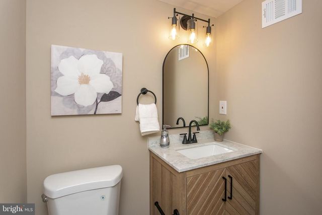 5026 PRESTON LN, Pomfret, MD 20675