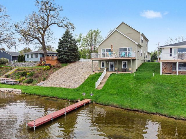 107 Lakeview Drive A, Walkerton, IN 46574