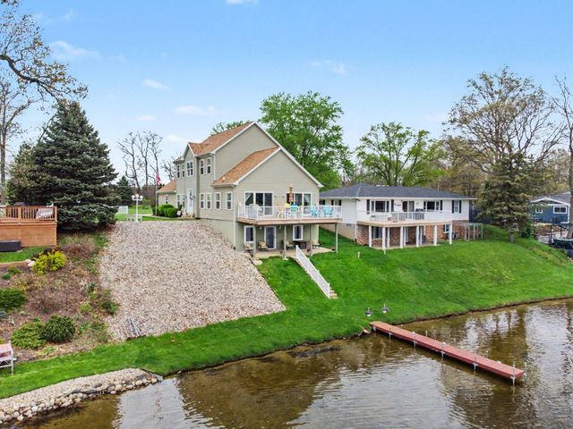 107 Lakeview Drive A, Walkerton, IN 46574