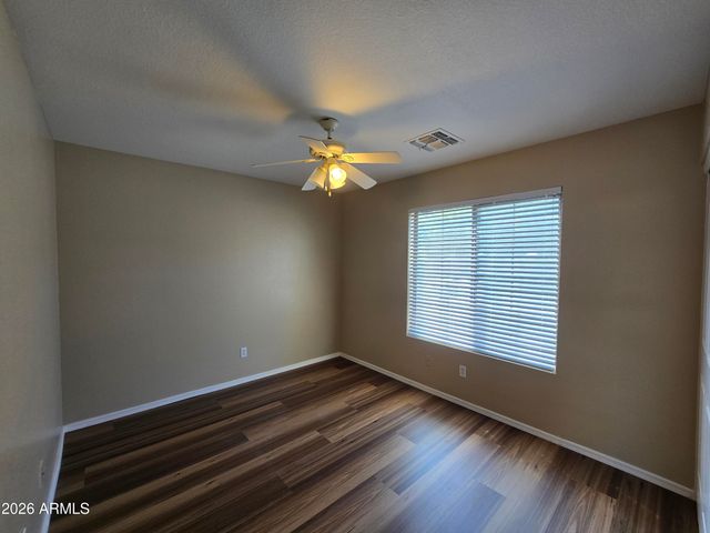 1074 E CATHY Drive, Gilbert, AZ 85296