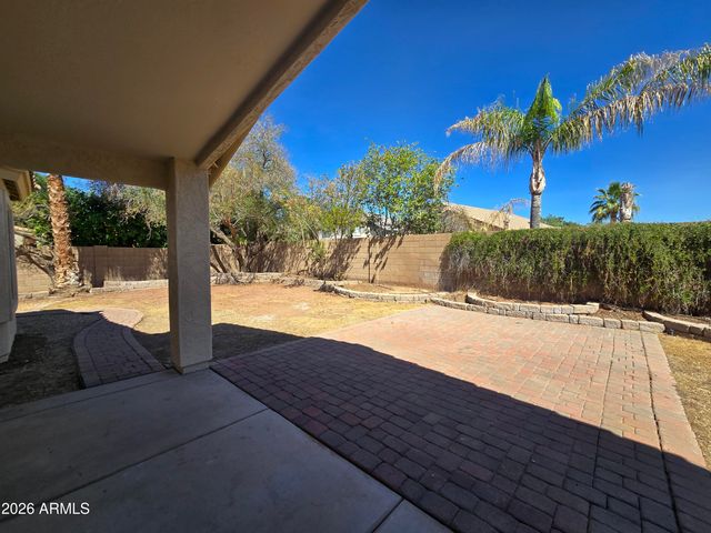 1074 E CATHY Drive, Gilbert, AZ 85296