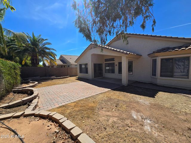 1074 E CATHY Drive, Gilbert, AZ 85296