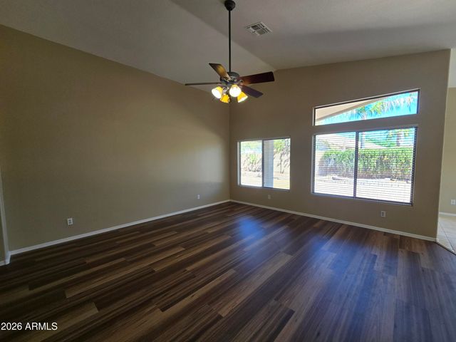 1074 E CATHY Drive, Gilbert, AZ 85296