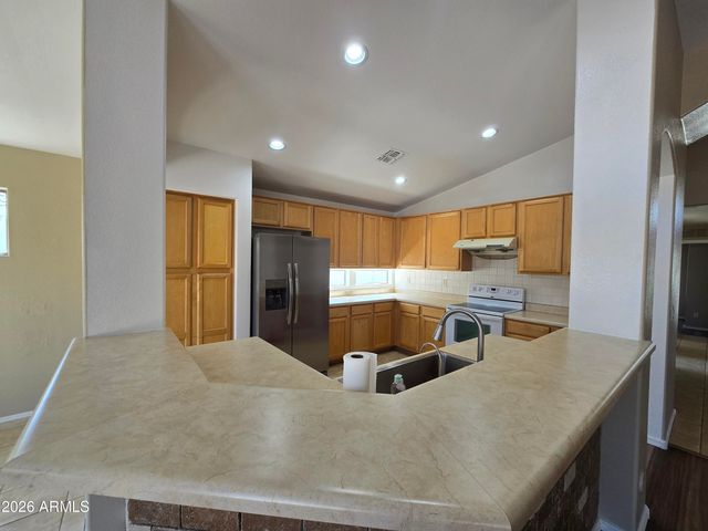 1074 E CATHY Drive, Gilbert, AZ 85296